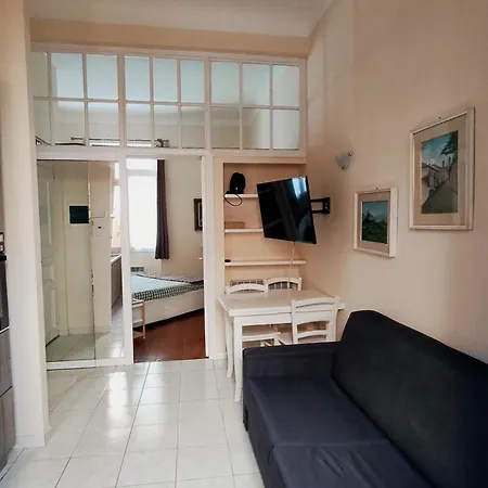 Les Ixias Apartament *